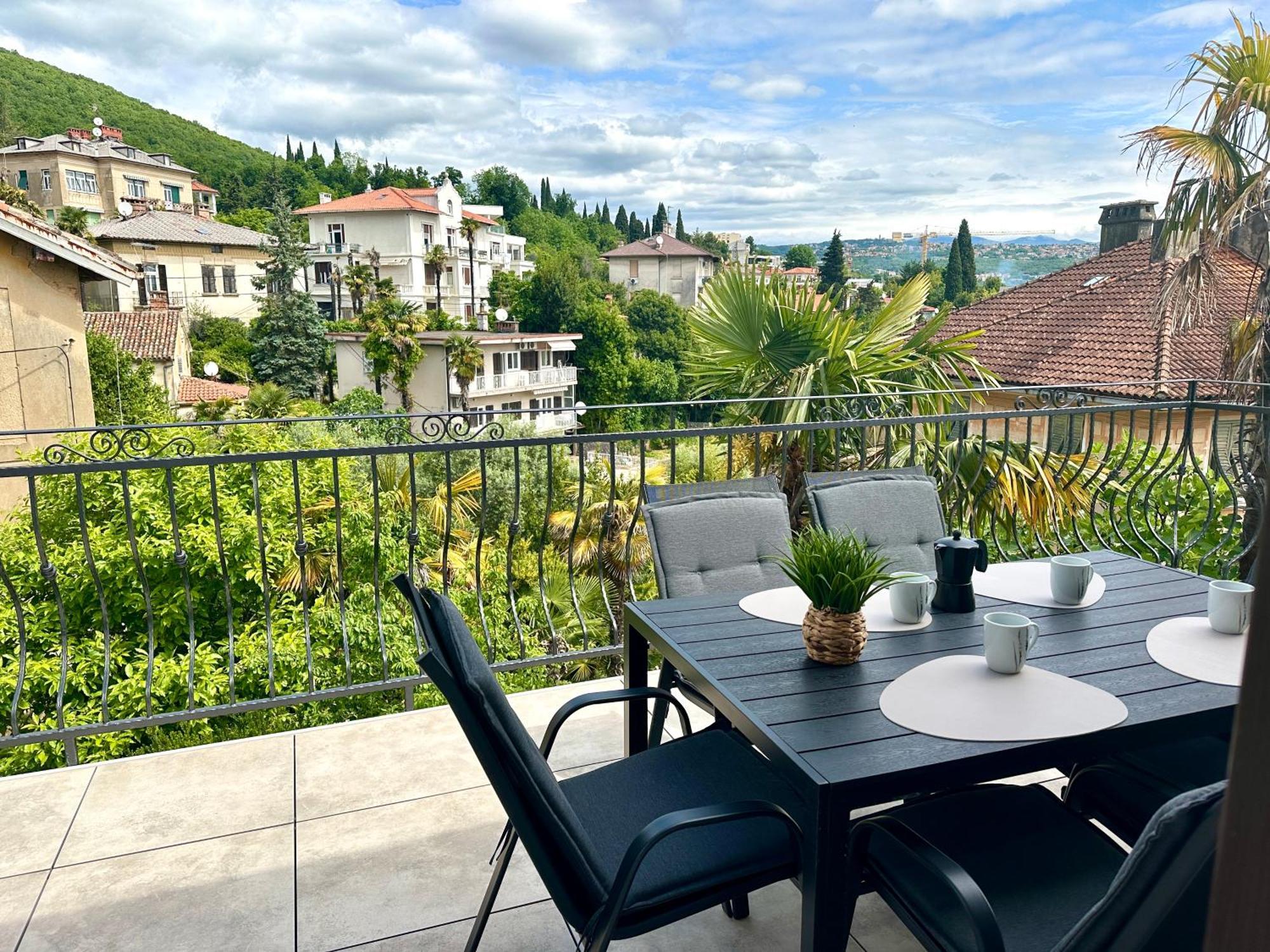 Apartments Villa Ida Opatija Luaran gambar